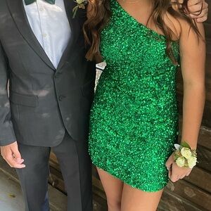 Sherri Hill - Emerald - Size 4 - excellent condition